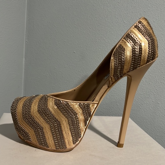 New Steve Madden Disko Sequence Platform Heels - Picture 9 of 13